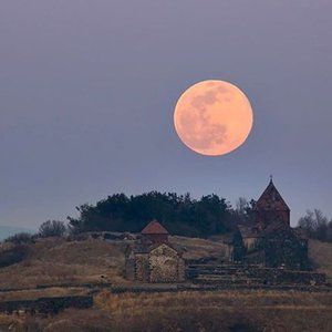 Selling Women's Clothes